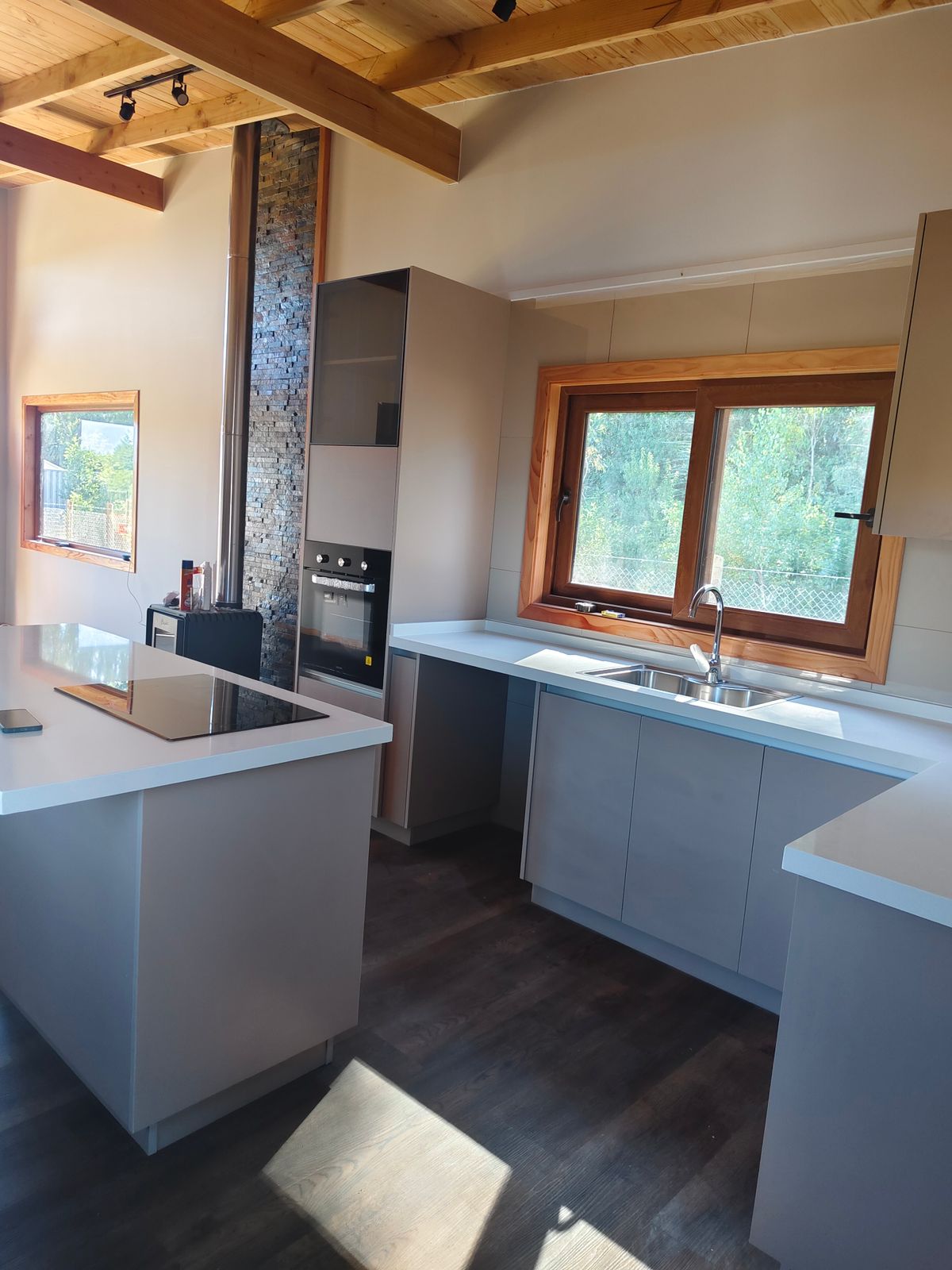 Cocina a medida en casa de madera — Vanturia